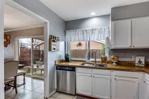 8049 Trimble Dr, Fort Worth, TX 76134 - Photo 11