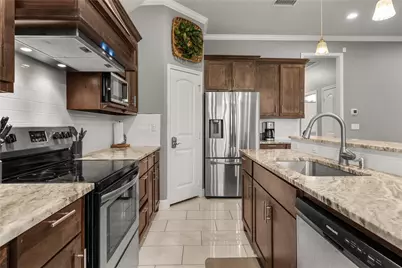 423 Stoneridge Drive, Hillsboro, TX 76645 - Photo 13