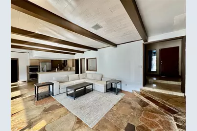 2000 Mill Creek Drive, Arlington, TX 76010 - Photo 7