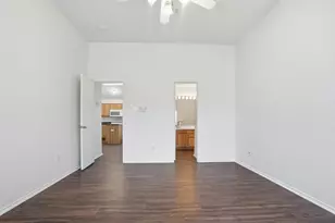 1000 Caleb St, Burleson, TX 76028 - Photo 21