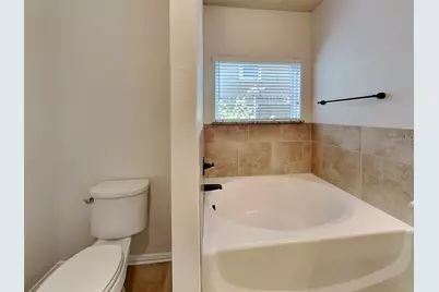 4921 Locke Avenue, Fort Worth, TX 76107 - Photo 11