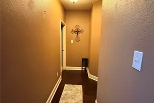 2703 Waterway Dr, Grand Prairie, TX 75054 - Photo 7