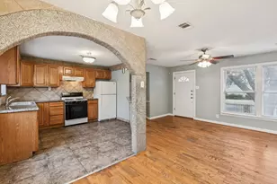 10710 Joaquin Dr, Dallas, TX 75228 - Photo 9