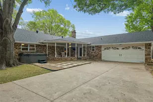 17 Lincolnshire Cir, Bedford, TX 76021 - Photo 33