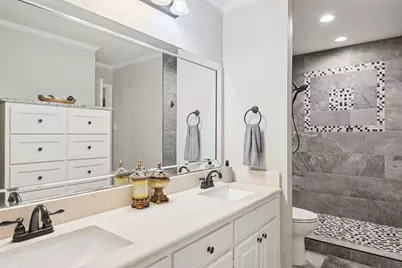 17 Lincolnshire Circle, Bedford, TX 76021 - Photo 23