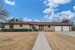 1061 Cherry Ln, Muenster, TX 76252 - Photo 1