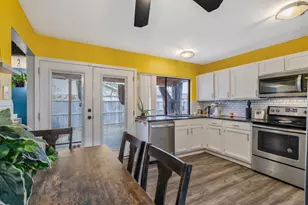 3418 Meadow Oaks Dr, Garland, TX 75043 - Photo 9