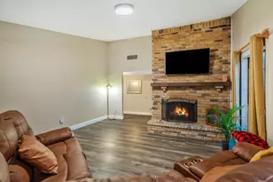 3418 Meadow Oaks Dr, Garland, TX 75043 - Photo 5