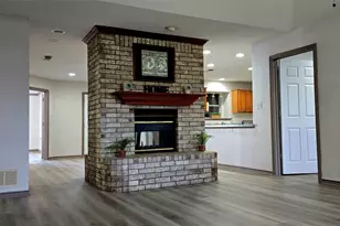 2015 Sandi Ln, Sachse, TX 75048 - Photo 5