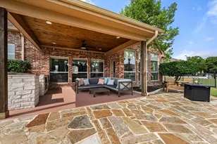 352 Leeward Cir, Azle, TX 76020 - Photo 37