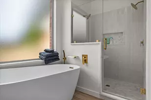 352 Leeward Cir, Azle, TX 76020 - Photo 23