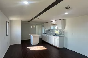 211 Alton, Ennis, TX 75119 - Photo 3