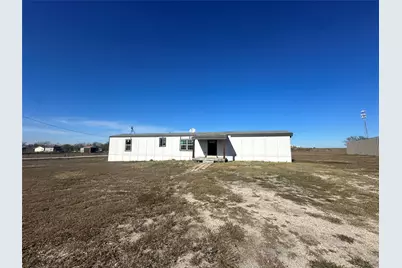 211 Alton, Ennis, TX 75119 - Photo 1