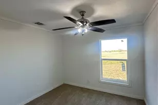 211 Alton, Ennis, TX 75119 - Photo 15