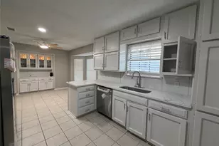 2606 Cloud Ct, Arlington, TX 76017 - Photo 11