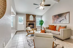 702 W Lynn Creek Dr, Arlington, TX 76001 - Photo 5