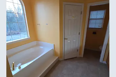 802 Justin Court, Keene, TX 76059 - Photo 7