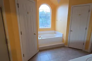 802 Justin Court, Keene, TX 76059 - Photo 5