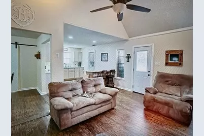 104 S Parkway Drive, Alvarado, TX 76009 - Photo 5