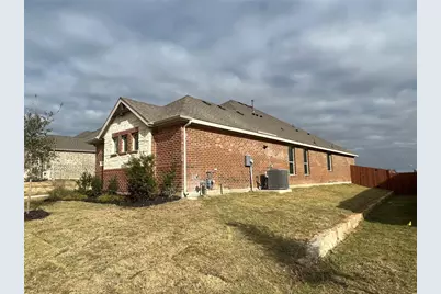 3611 Walnut Ridge Drive, Grand Prairie, TX 75050 - Photo 3