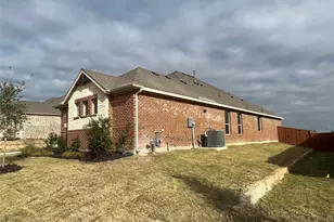 3611 Walnut Rdg Dr, Grand Prairie, TX 75050 - Photo 3