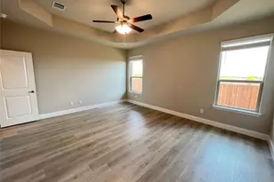 3611 Walnut Rdg Dr, Grand Prairie, TX 75050 - Photo 15