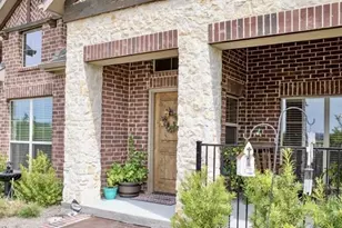 883 Birds Fort Trail, Arlington, TX 76005 - Photo 3