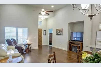 883 Birds Fort Trail, Arlington, TX 76005 - Photo 5