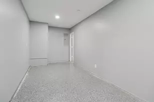 1004 Caliente Dr, Grand Prairie, TX 75051 - Photo 31