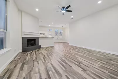 1004 Caliente Drive, Grand Prairie, TX 75051 - Photo 3