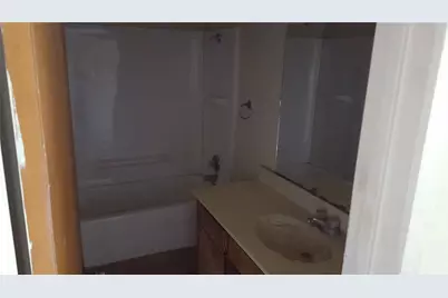 1037 Southmoor Drive, Arlington, TX 76010 - Photo 7