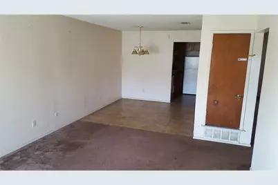 1037 Southmoor Drive, Arlington, TX 76010 - Photo 5