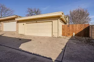 410 Carolyn Dr, Bedford, TX 76021 - Photo 25