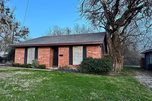 1206 Earl St, Commerce, TX 75428 - Photo 1