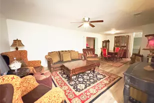 1206 Earl St, Commerce, TX 75428 - Photo 9