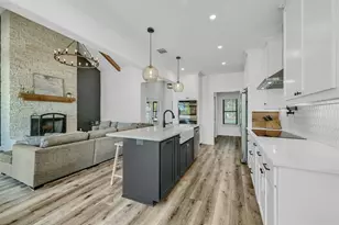 827 Kiowa Dr W, Lake Kiowa, TX 76240 - Photo 17