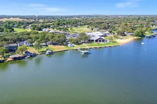 827 Kiowa Dr W, Lake Kiowa, TX 76240 - Photo 5