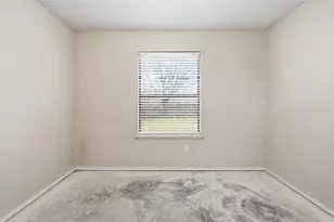 325 Juniper Dr, Arlington, TX 76018 - Photo 29