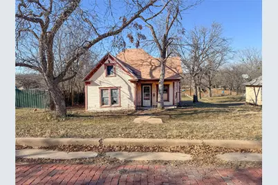 306 W 3rd Street, Cisco, TX 76437 - Photo 3