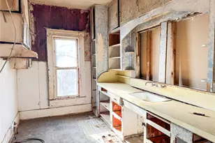 306 W 3rd St, Cisco, TX 76437 - Photo 11