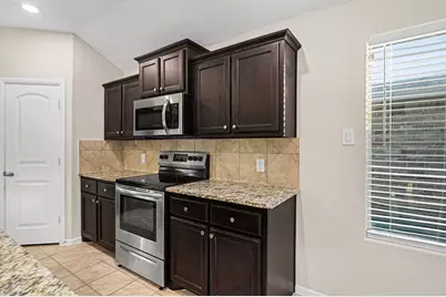 704 Buzzard Lake Trail, Fort Worth, TX 76120 - Photo 11