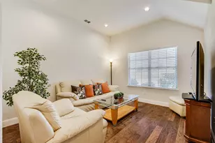 332 Chinchester Dr, Roanoke, TX 76262 - Photo 7