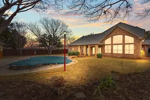 900 Amethyst Dr, Oak Point, TX 75068 - Photo 5