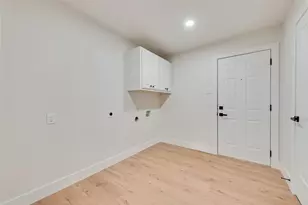 9726 Dartridge Dr, Dallas, TX 75238 - Photo 21