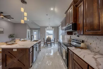 104 Mansfield Road, Cleburne, TX 76031 - Photo 7