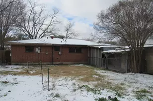 2131 Hermanson Dr, Waco, TX 76710 - Photo 11