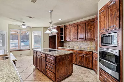 6707 Canyon Crest Drive, Fort Worth, TX 76132 - Photo 9