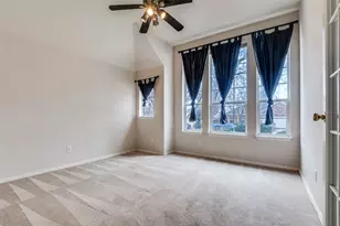 8530 Quicksilver Dr, Dallas, TX 75249 - Photo 11