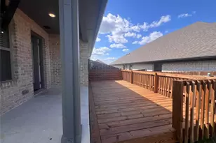 537 Hillcrest Cir, Justin, TX 76247 - Photo 21