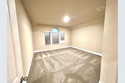 537 Hillcrest Circle, Justin, TX 76247 - Photo 13